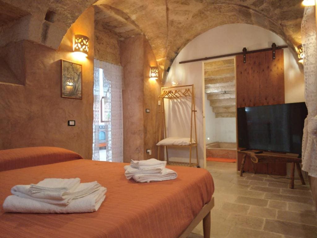 Suite with Pool View room - Image 2