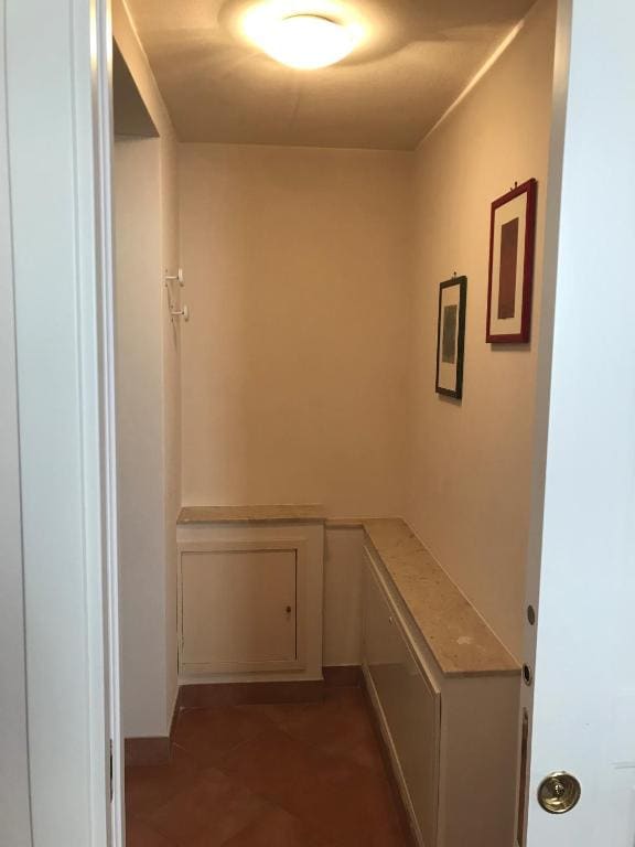 Room room - Image 1