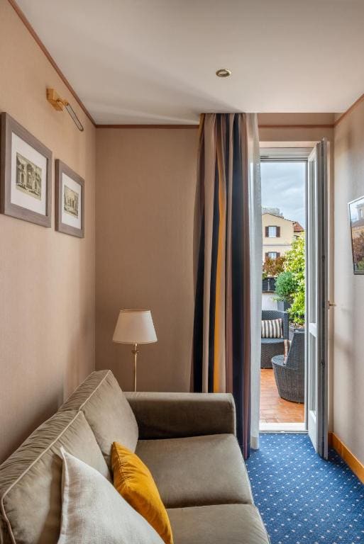 Junior Suite with Terrace room - Image 3