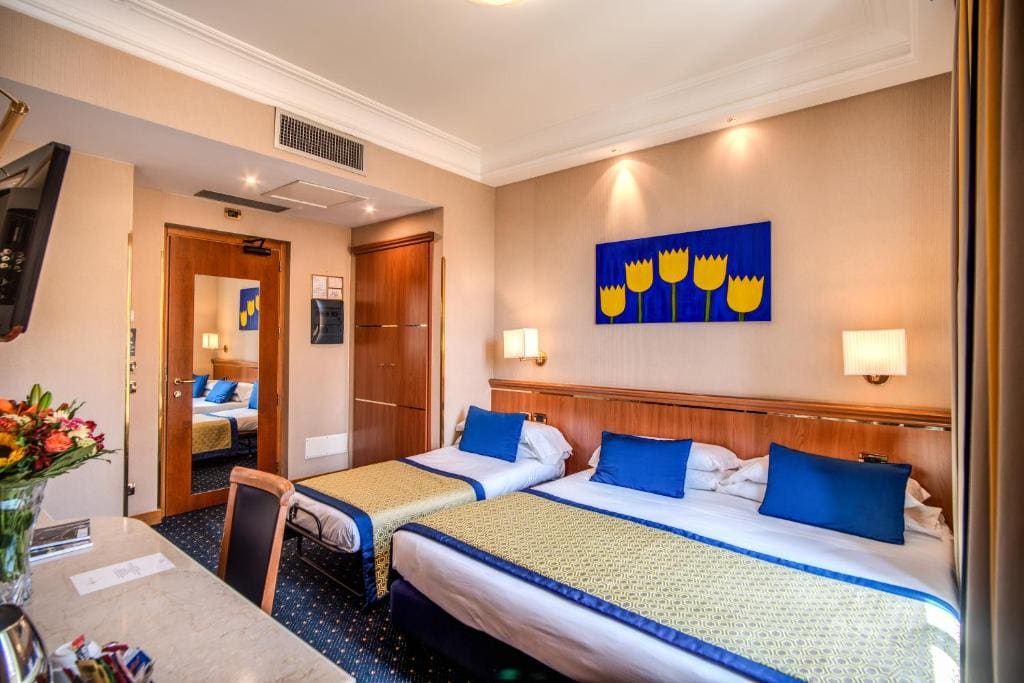 Superior Double or Twin Room room - Image 3