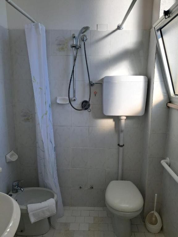 Budget Triple Room room - Image 3