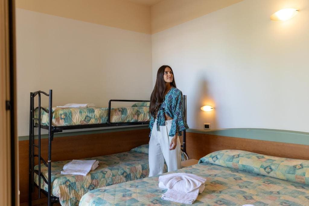 Triple Room with Balcony room - Image 2