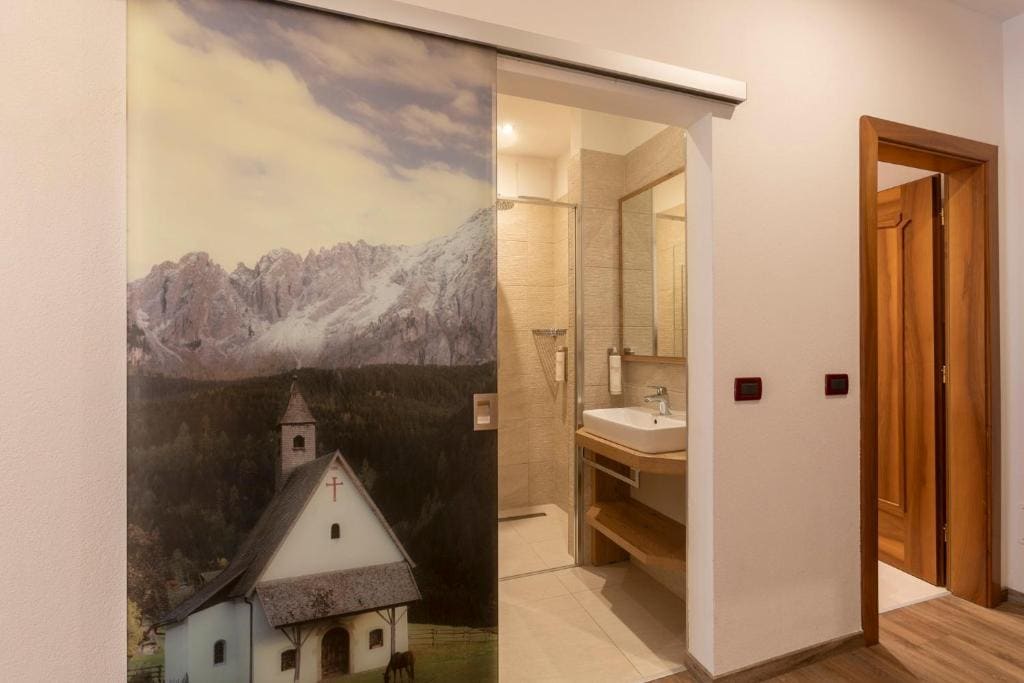 Suite with Balcony room - Image 2