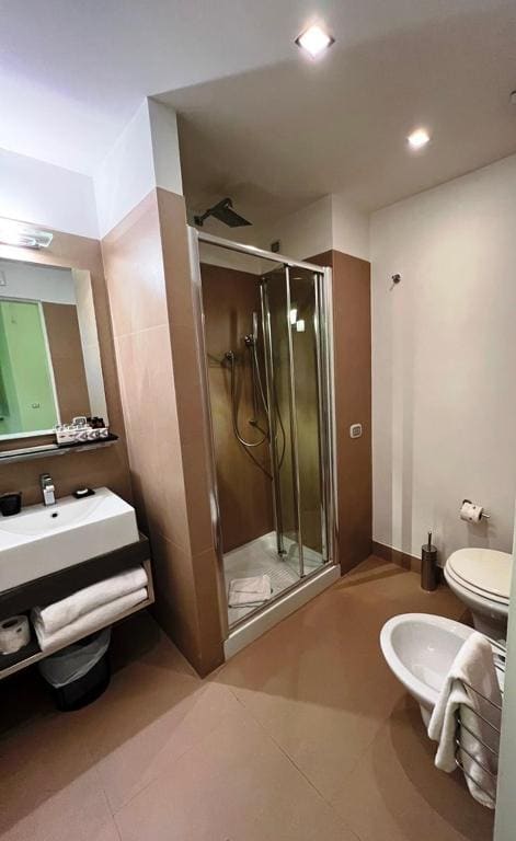 Deluxe King Room room - Image 1