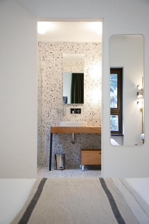 Standard Double Room room - Image 2