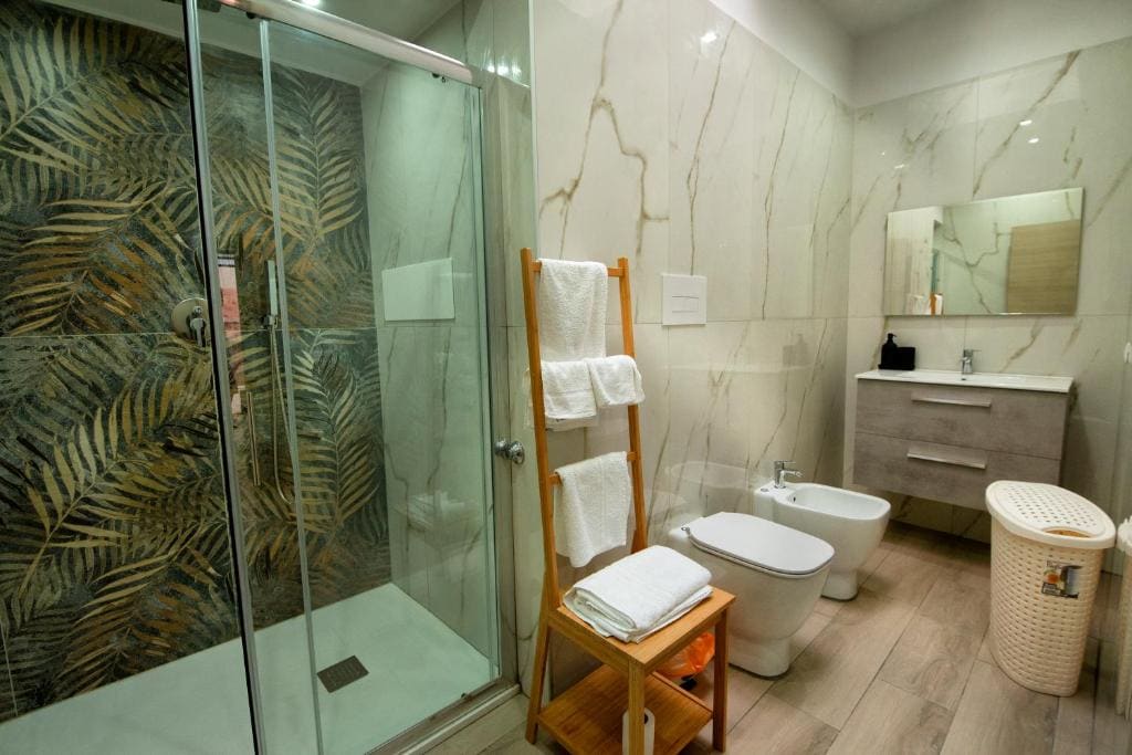 Deluxe Room room - Image 1