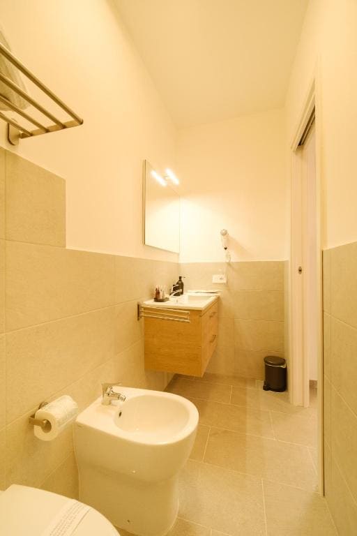 Standard King Room room - Image 2