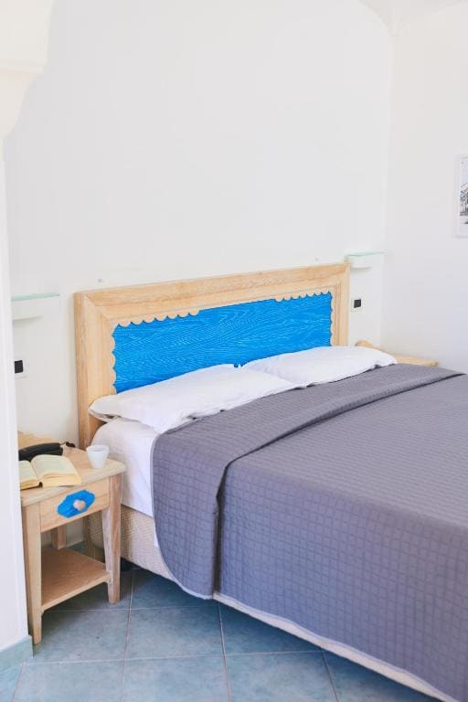 Double Room with Sea View room - Image 3