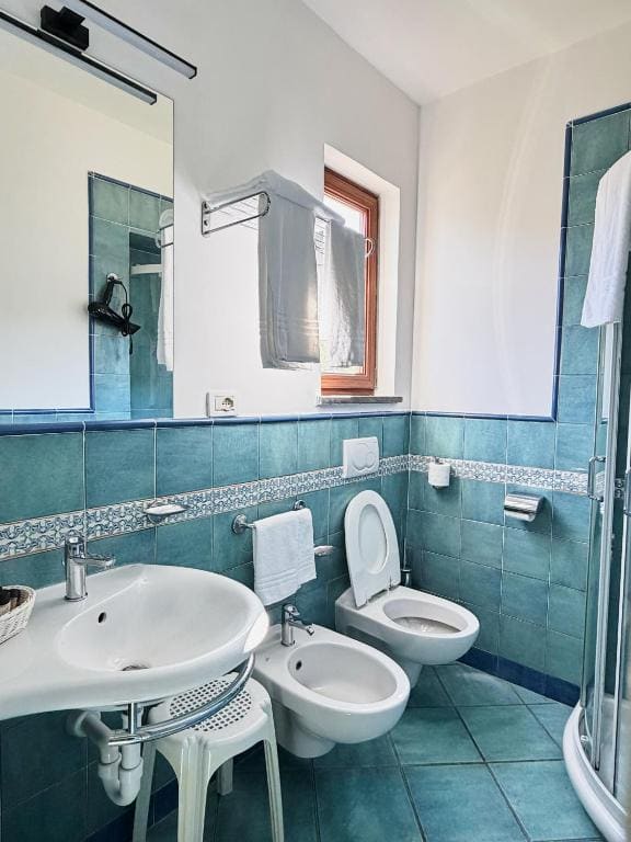 Double Room with Sea View room - Image 1