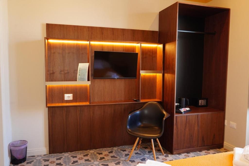 Deluxe Double Room with Sea View room - Image 3