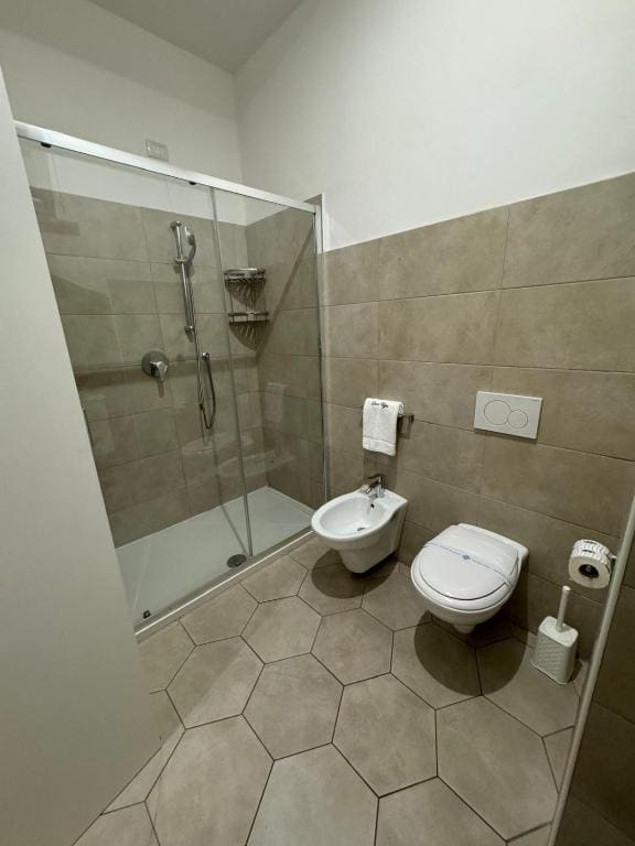 Standard King Room room - Image 3