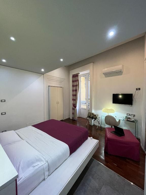 Triple Room with Balcony room - Image 1