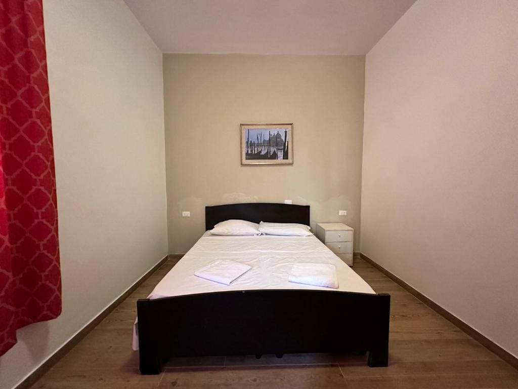 Double Room with Private Bathroom room - Image 2