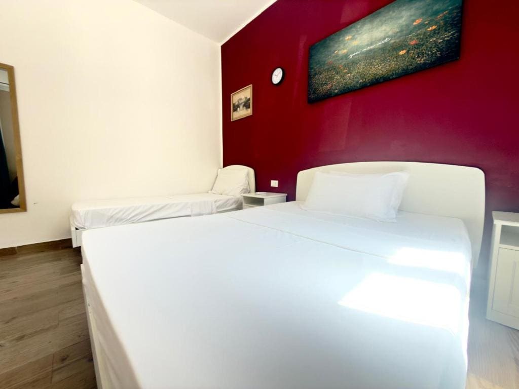 Triple Room with Private Bathroom room - Image 1