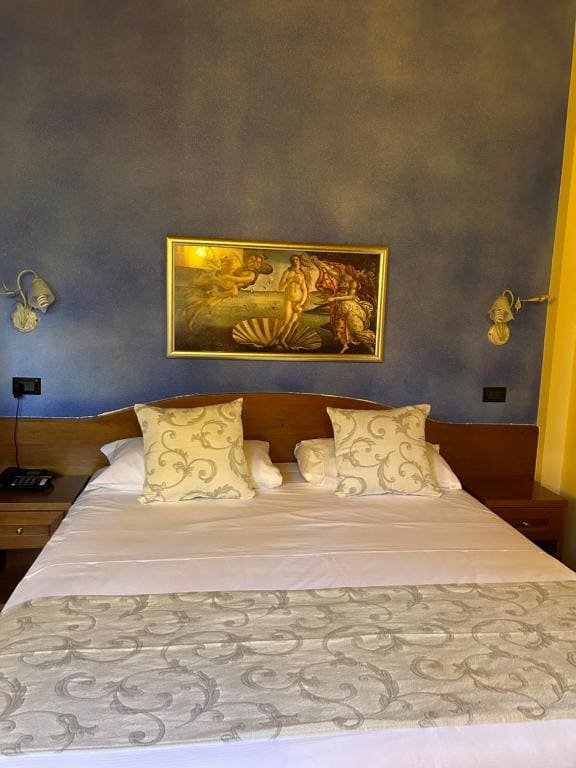 Superior Double or Twin Room with Pool View room - Image 1