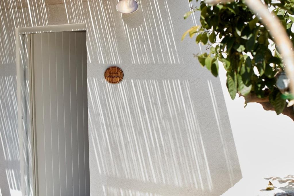 Deluxe Double Room with External Patio room - Image 3