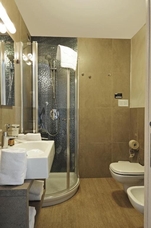 Triple Room with Balcony or Patio room - Image 2