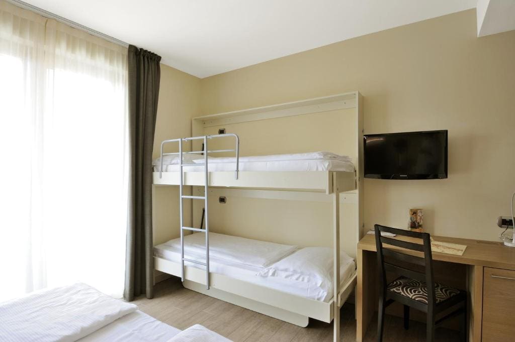 Quadruple Room with Balcony or Patio room - Image 2