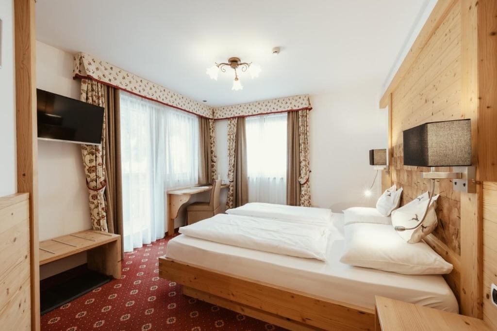 Double Room with Balcony room - Image 1