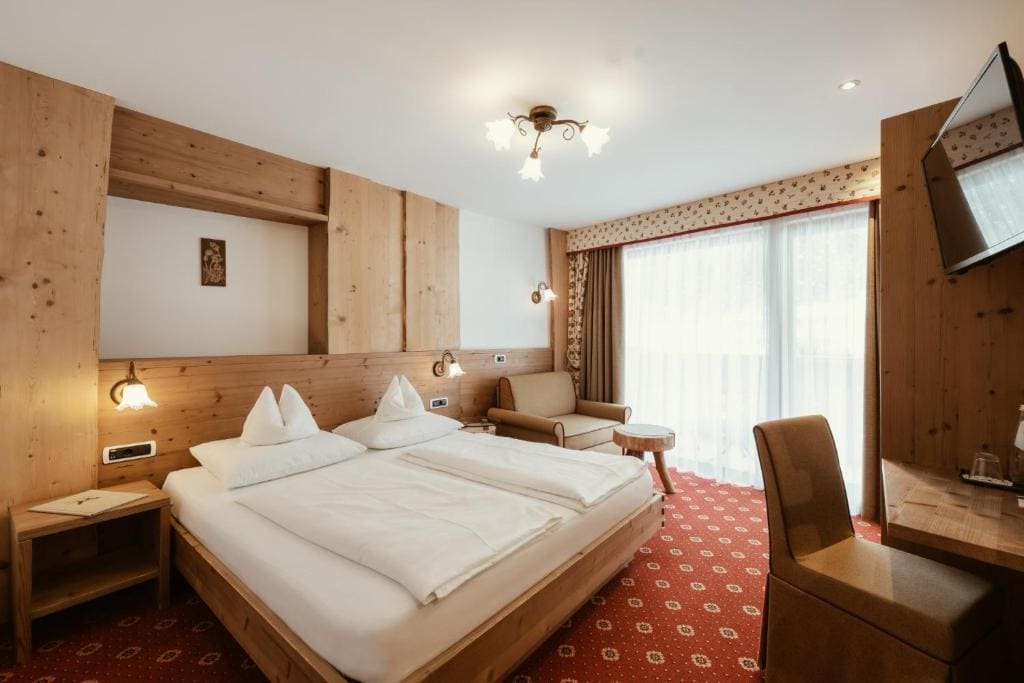 Superior Double Room room - Image 3