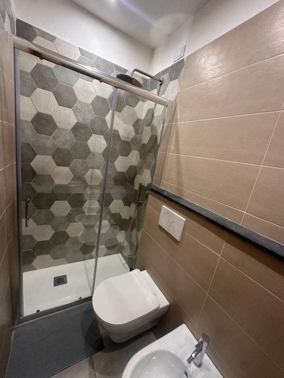 Single Room with Private External Bathroom room - Image 2