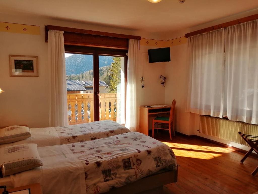 Standard Double Room room - Image 3