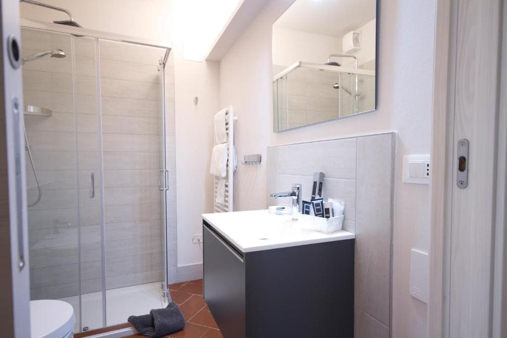 Deluxe Room room - Image 2