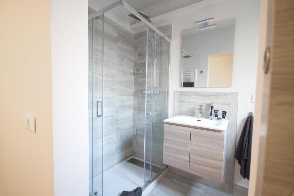 Deluxe Single Room room - Image 1