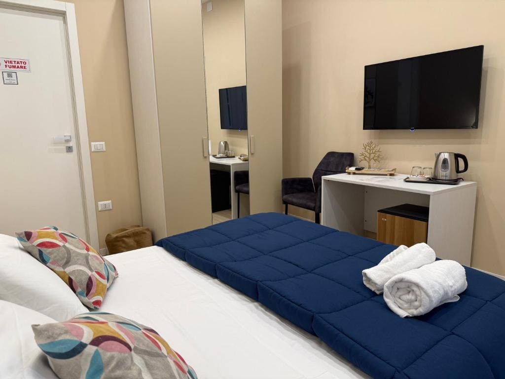 Deluxe Room room - Image 1