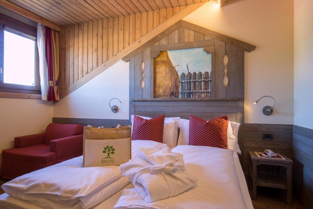 Deluxe Triple Room - Attic room - Image 3