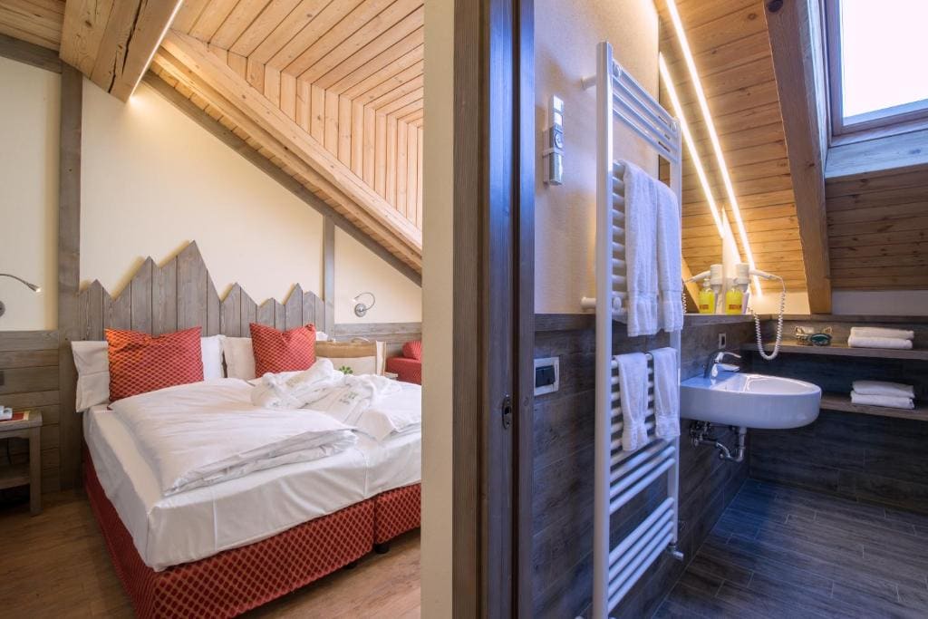 Deluxe Triple Room - Attic room - Image 1