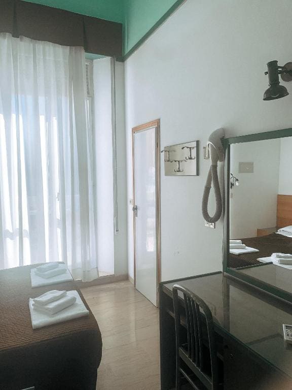 Double Room Single Use room - Image 2
