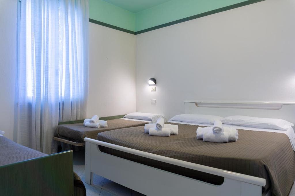 Double or Twin Room room - Image 1
