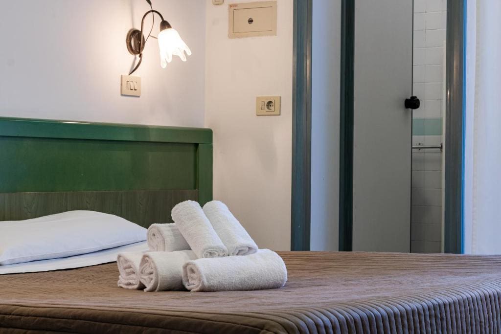 Double or Twin Room room - Image 2