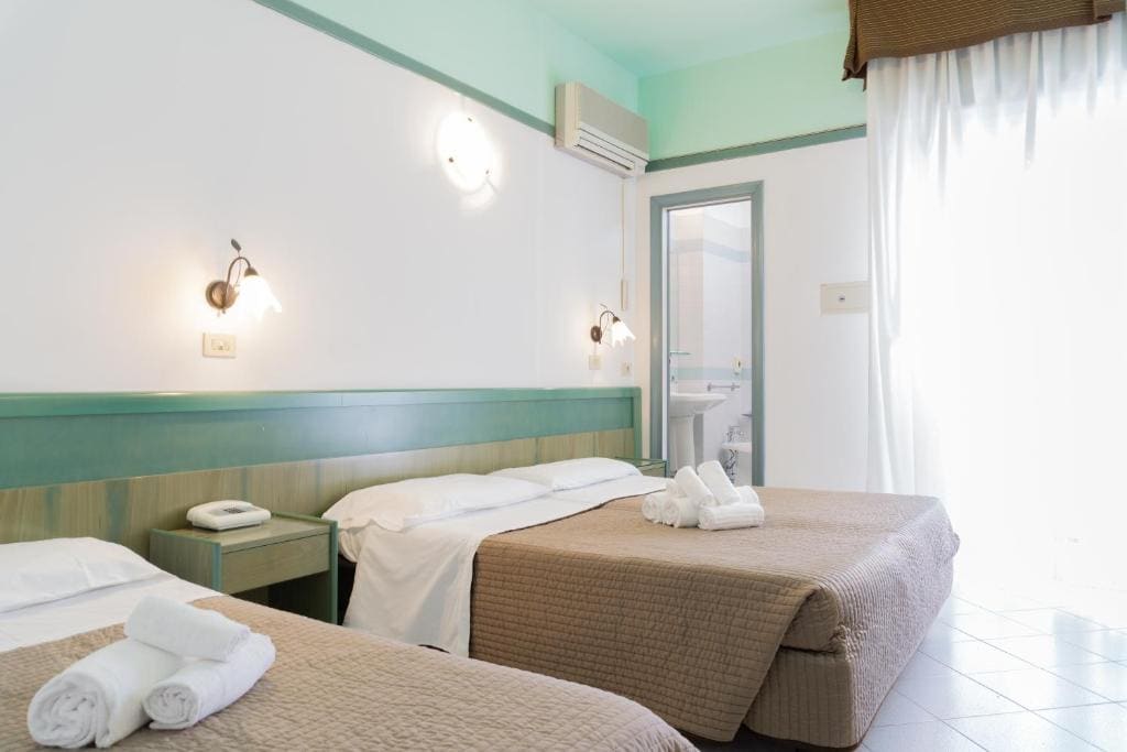 Double or Twin Room room - Image 3