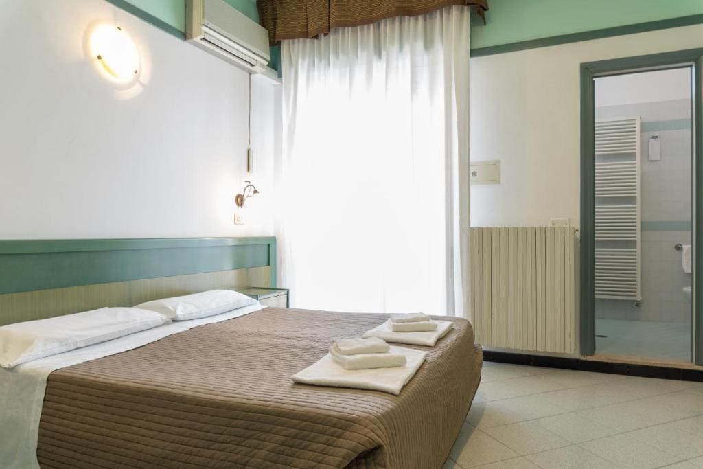Quadruple Room room - Image 2