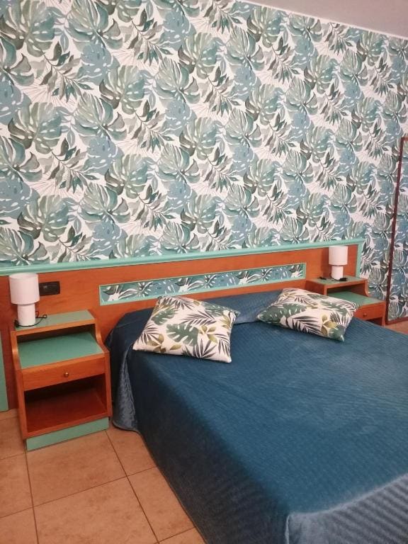 Standard Double or Twin Room room - Image 2