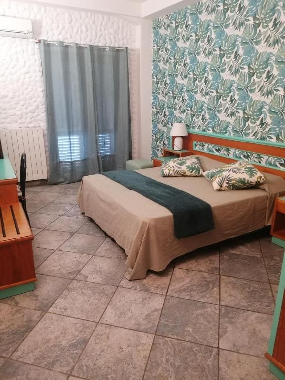 Standard Double or Twin Room room - Image 1