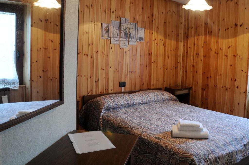 Family Room room - Image 2