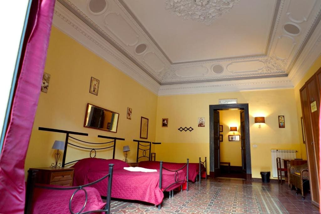 Comfort Quadruple Room room - Image 3
