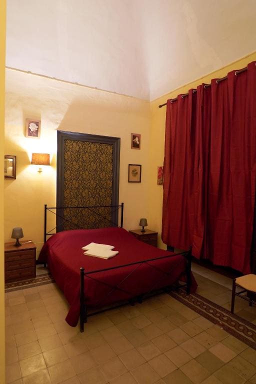 Double Room with Private Bathroom room - Image 2