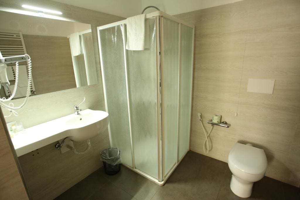 Deluxe Room room - Image 2