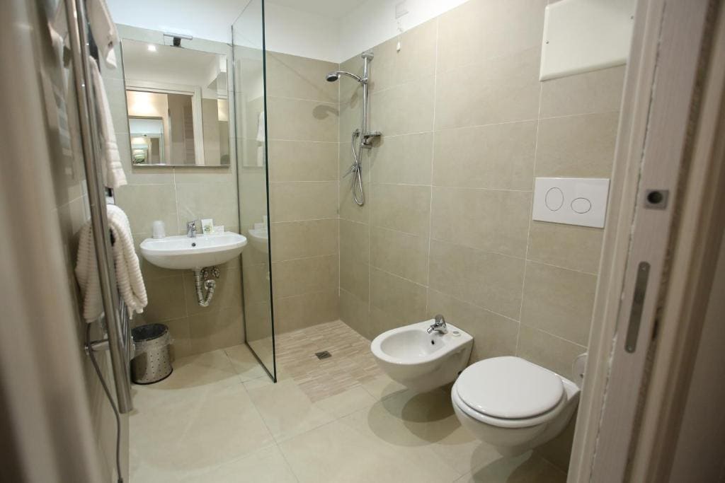 Deluxe Single Room room - Image 3