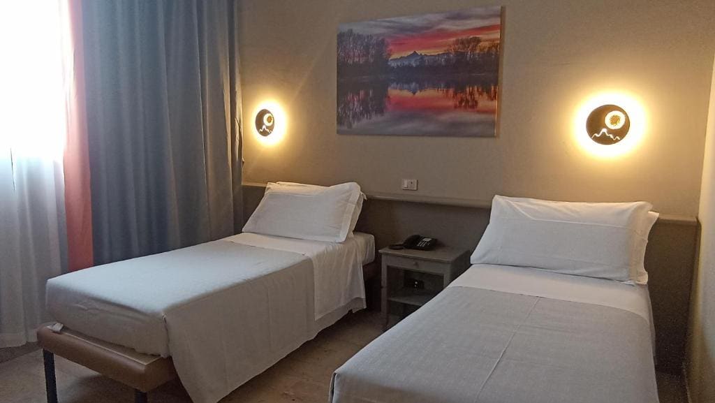Twin Room room - Image 2