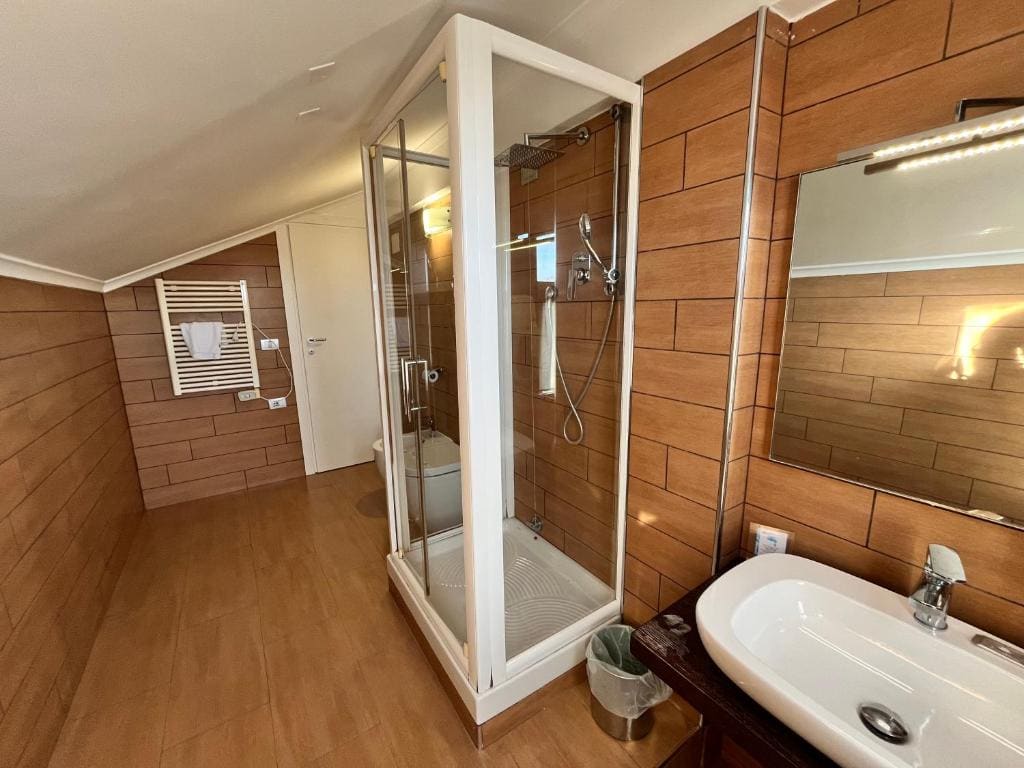 Budget Single Room room - Image 2