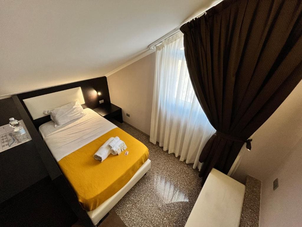 Budget Single Room room - Image 1