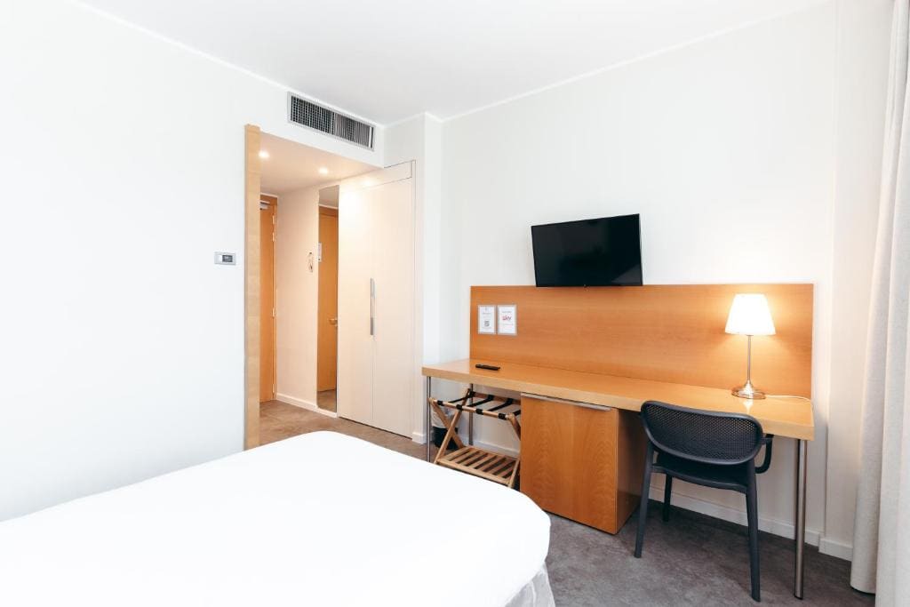 Standard Single Room room - Image 2