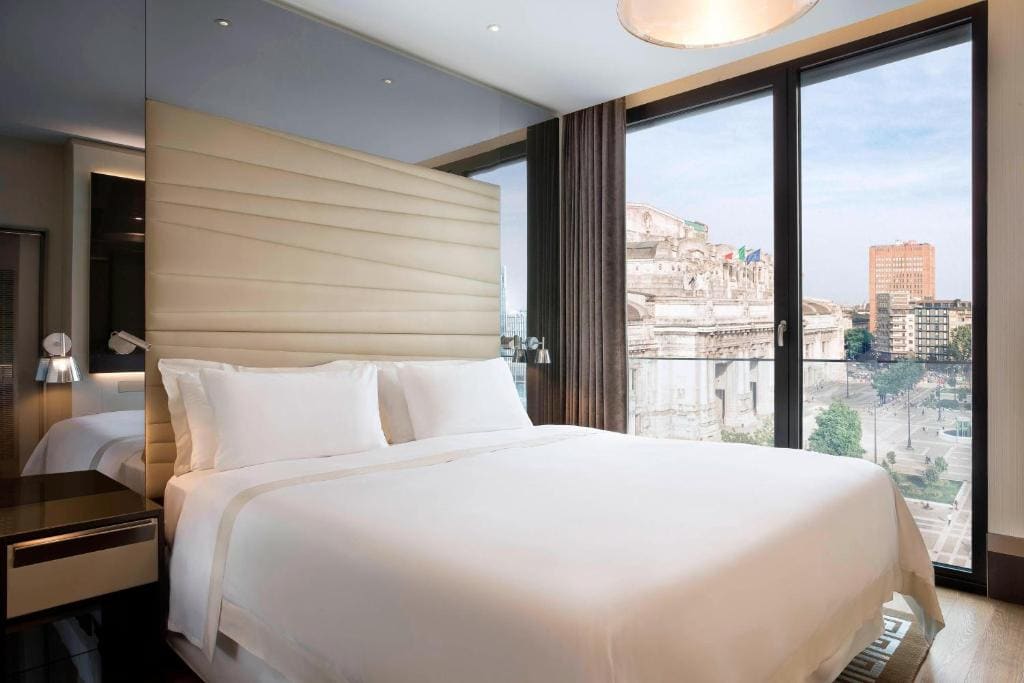 One-Bedroom Atelier King Suite with Piazza View room - Image 1