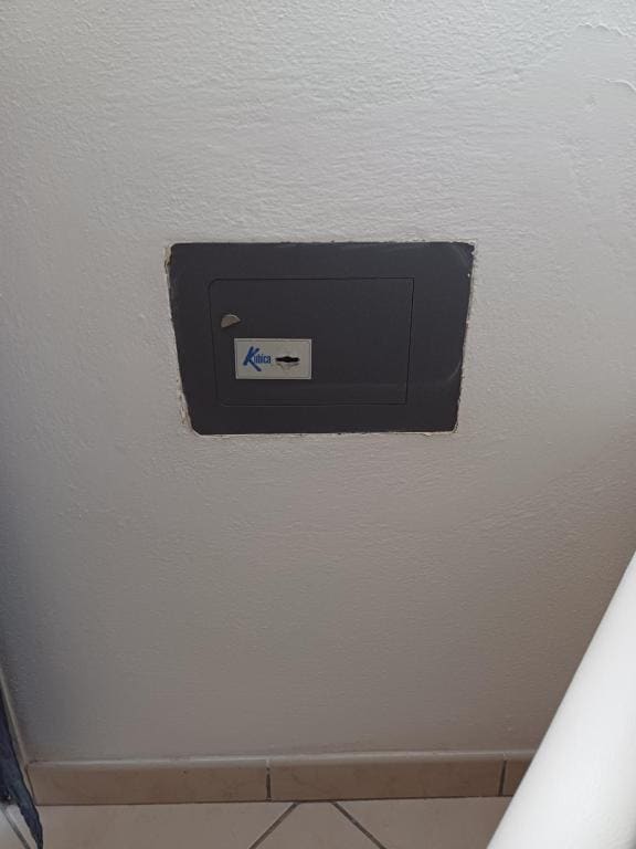 Penthouse Apartment room - Image 1