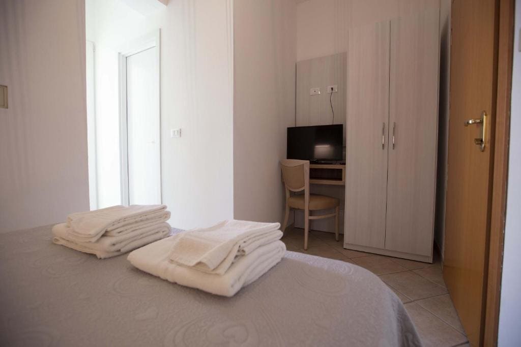 Standard Single Room room - Image 3